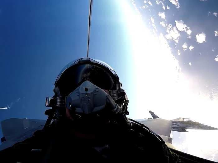 This video of a French navy pilot flying over the sea is one of the most stunning and relaxing military videos you'll ever see