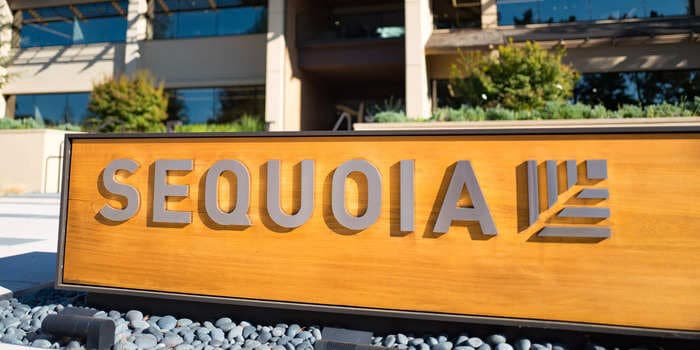 Sequoia Capital sees a prolonged market downturn and urges the startups in its portfolio to conserve cash