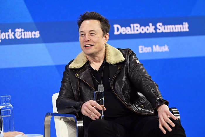 Elon Musk's Twitter takeover involved him bringing in an advisor who wanted to cut 50% of the physical security budget 'by midnight,' former chief says