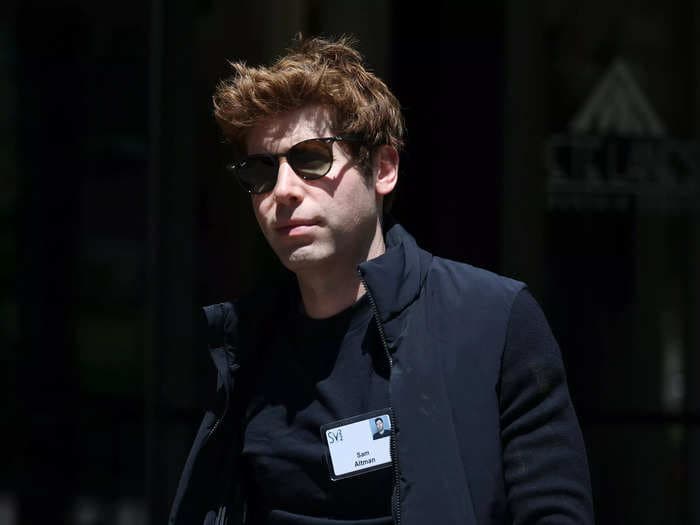 Sam Altman didn't eat or sleep much during his ousting, so he celebrated his return with 4 entrées and 2 milkshakes