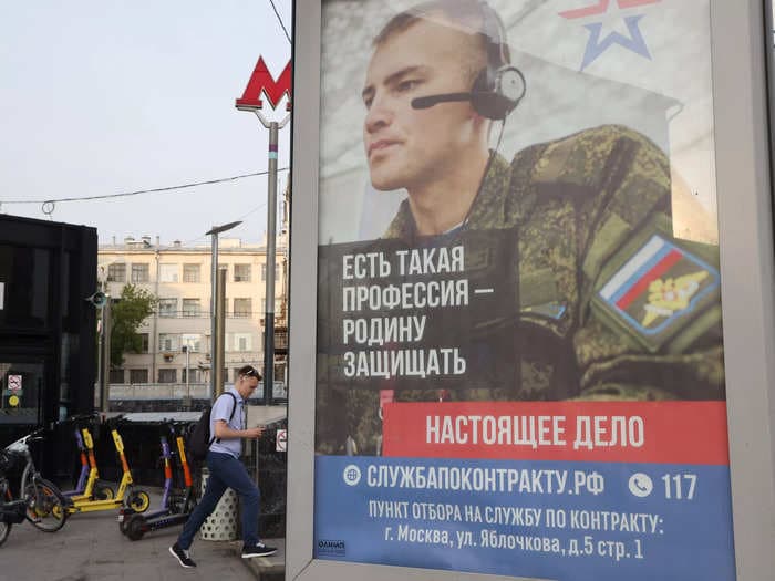 Russian soldiers say they dream of conquering Ukrainian cities and moving their families there in haunting recruitment ad