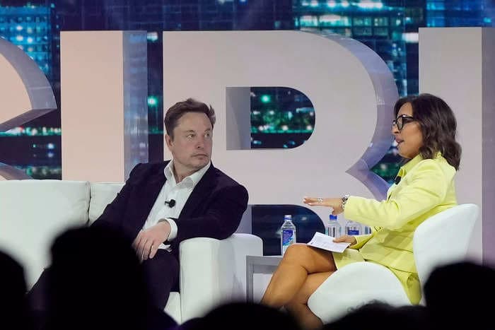 Linda Yaccarino doubles down on her support for Elon Musk in a new memo to staff: 'Our principles do not have a price tag'