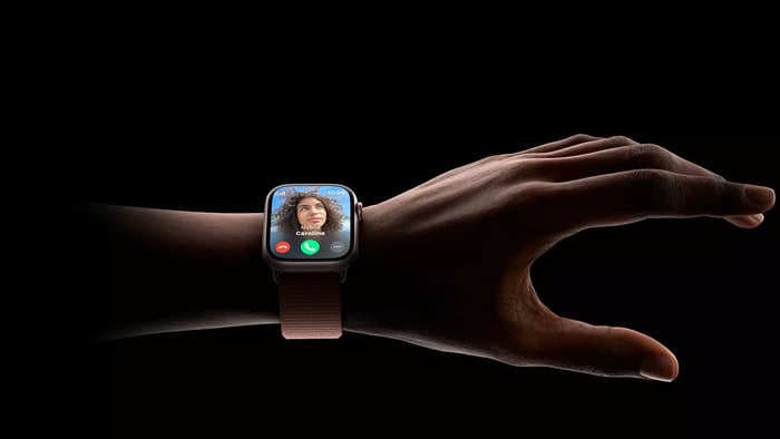 Apple Watch ban could cost the company $300-$400 million in lost sales