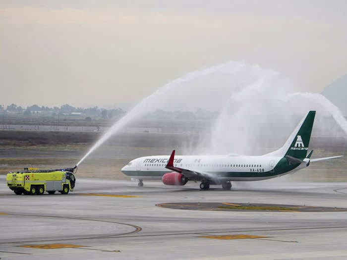 The first flight of Mexico's new state-owned airline was forced to land unexpectedly