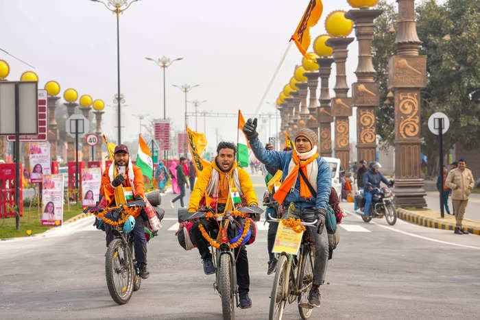 Skating, cycling, walking — The journeys people are taking to reach Ayodhya
