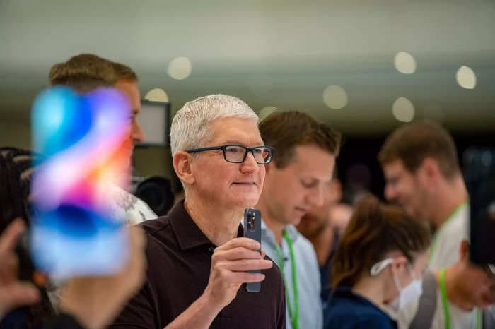 Apple's had a pretty terrible start to the year. Here's what's gone wrong so far.