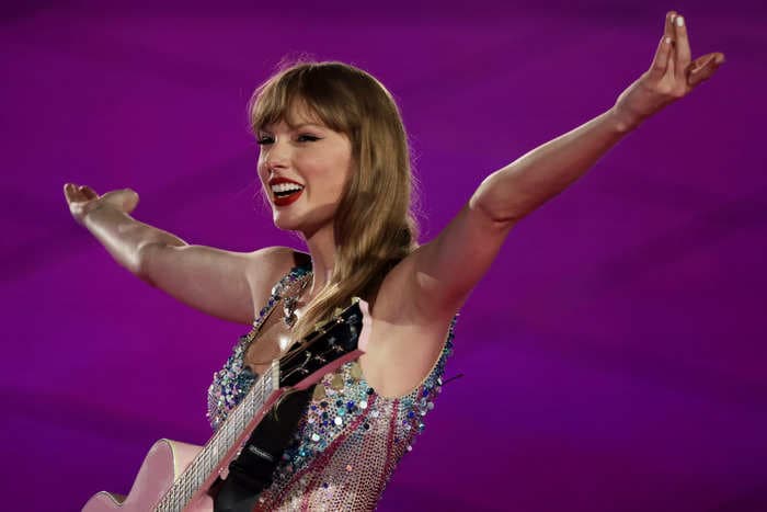 What Taylor Swift's new album means for her $1 billion fortune