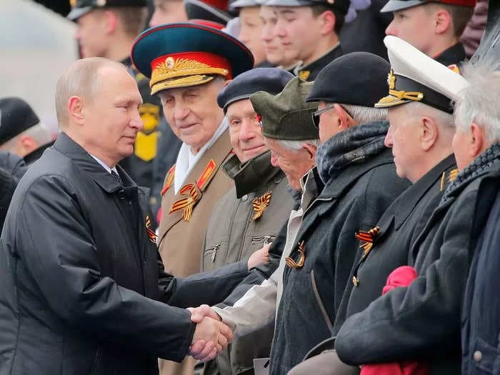 Vladimir Putin sworn in as Russia's president for record fifth term