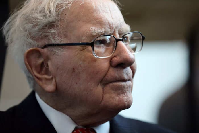 Why Warren Buffett's record $189 billion cash pile isn't the market-crash signal some say it is