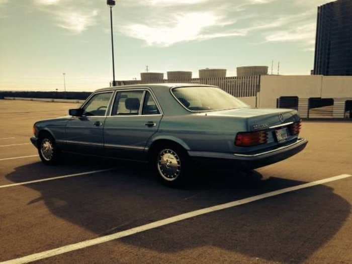 A Wonderful Craigslist Ad Will Make You Want To Spend $3,000 On A 27-Year-Old Mercedes