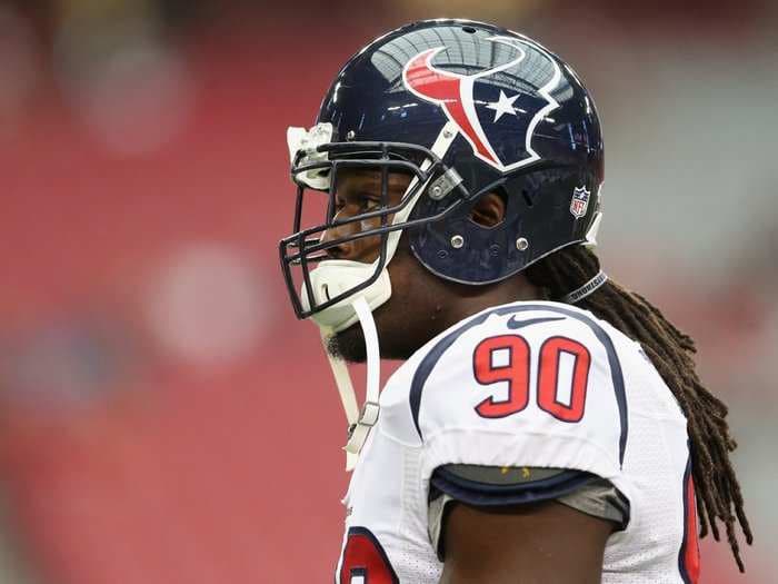 No. 1 NFL Draft Pick Jadeveon Clowney Finishes Lost Rookie Year With Season-Ending Injury