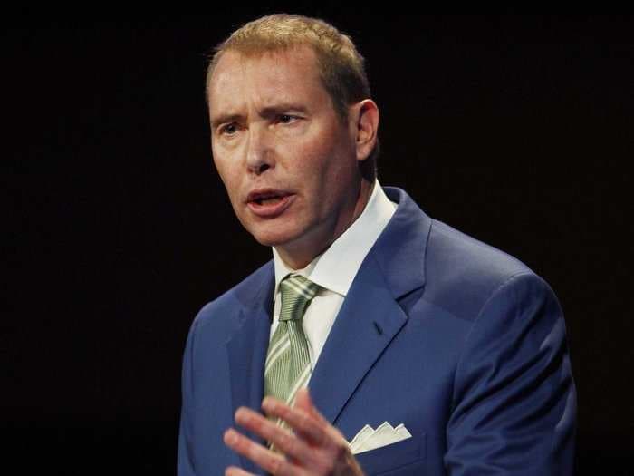 LIVE: Jeffrey Gundlach Says 'This Time It's Different'