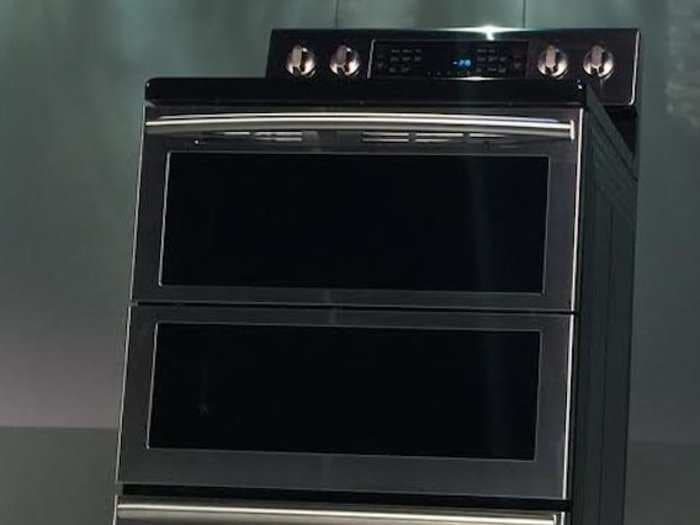 Samsung Just Showed An Awesome New Oven That Lets You Cook More Than One Dish At A Time