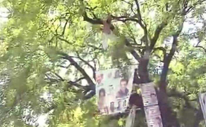Shocking and ridiculous! Farmer commits suicide at AAP rally in front of dozens of policemen, Delhi CM and thousands of farmers