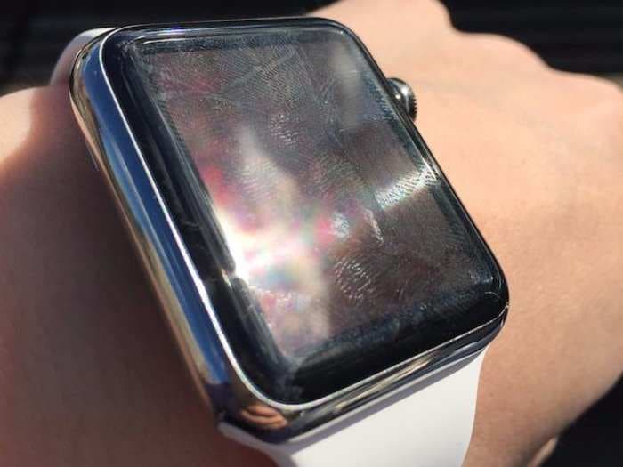 Here's the physics behind why the Apple Watch's pricier sapphire glass displays are actually harder to read outside