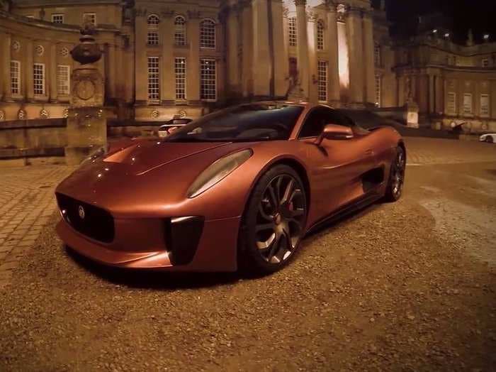 Watch James Bond's Aston Martin DB10 face off against the villain's Jaguar in 'Spectre'