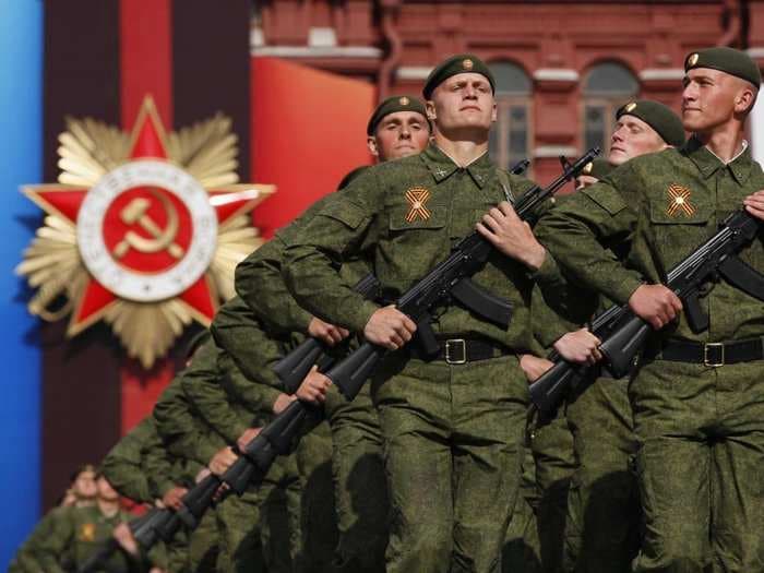 Russian economist: The Kremlin's 'military spending binge' is completely unsustainable