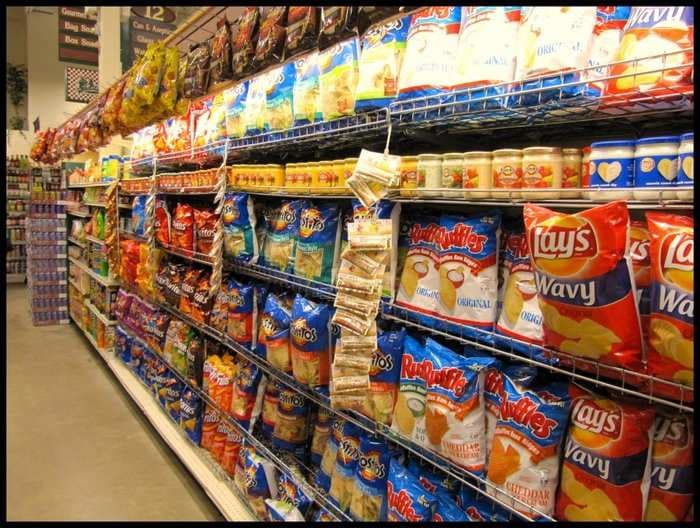 Scientists figured out what's making these California shoppers buy more junk food