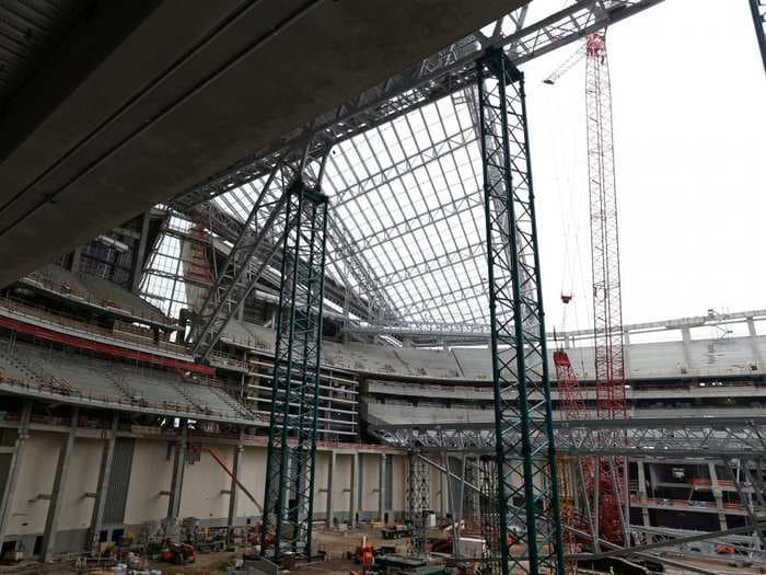 Construction worker dies after fall at new Minnesota Vikings stadium