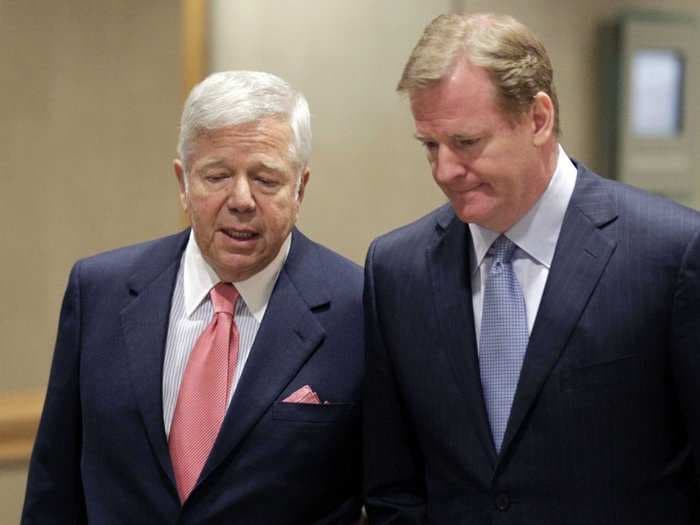 Robert Kraft quietly made the first step in rebuilding his relationship with Roger Goodell