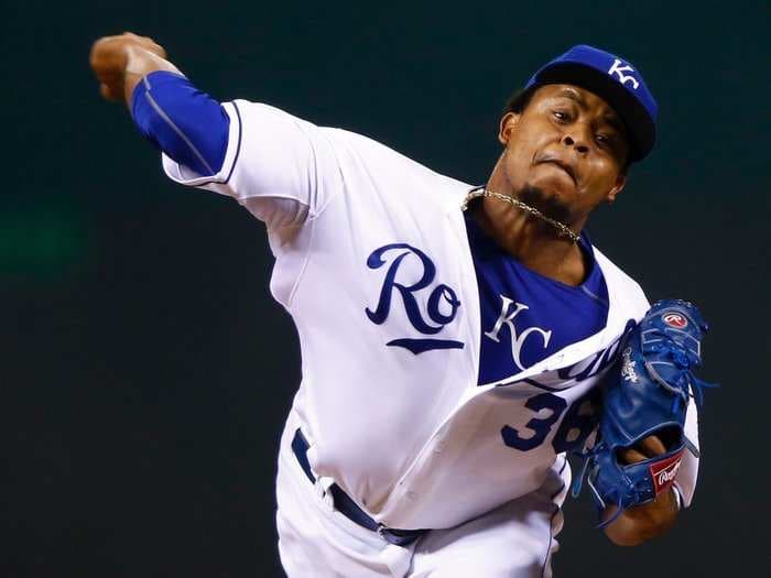 Royals pitcher starts Game 1 of World Series after reportedly learning of his father's death