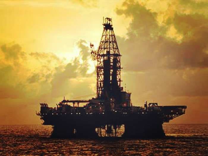 CAG thrashes ONGC over Rs 8k Crores loss