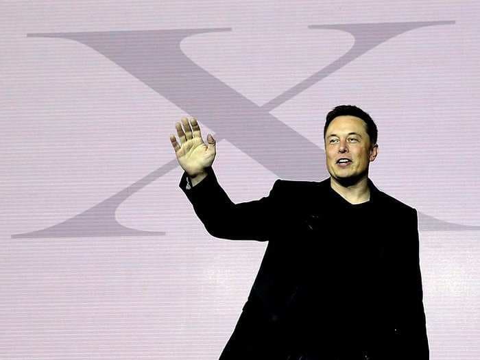 Unlike Zuck, Elon Musk says he won't read speeches from a teleprompter
