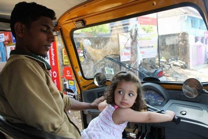 This M.B.B.S student drives an auto in Bengaluru to
raise money for the needy