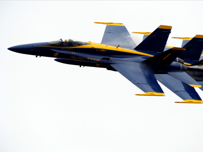 A US Blue Angels jet has crashed in Tennessee