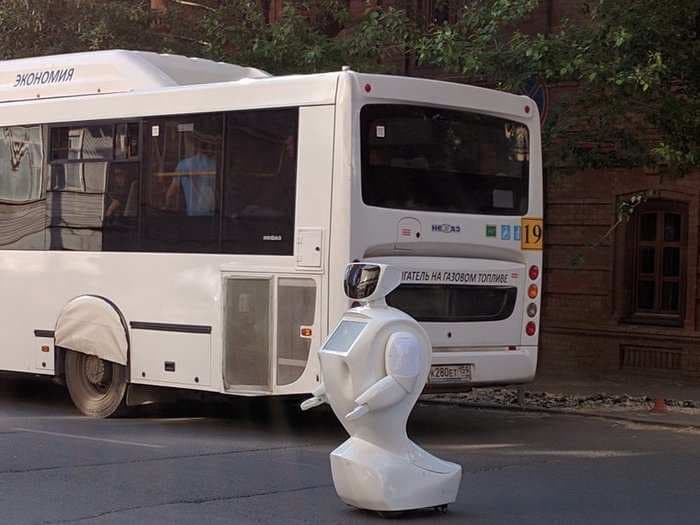 A robot fled its testing site and held up a ton of traffic