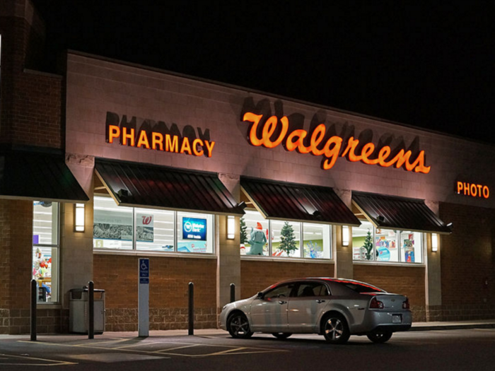 Walgreens misses on revenue, but beats earnings expectations