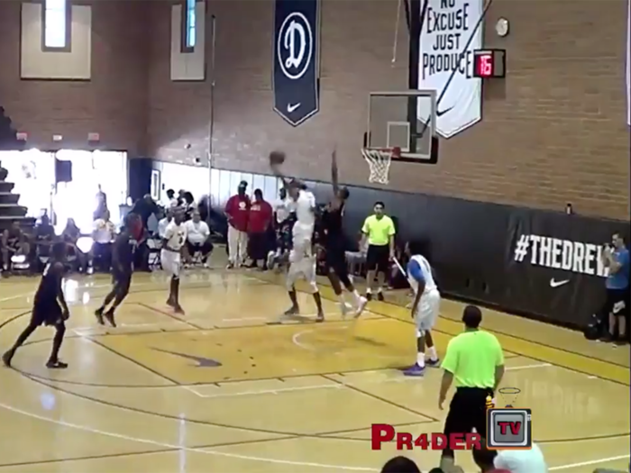 A massive dunk in a summer pro-am league has basketball fans going nuts