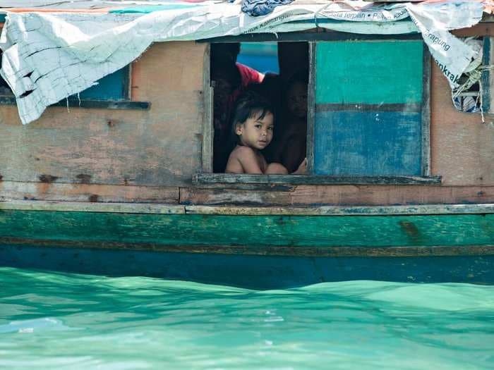 Stunning photos of 'sea gypsies,' who spend their lives in the water