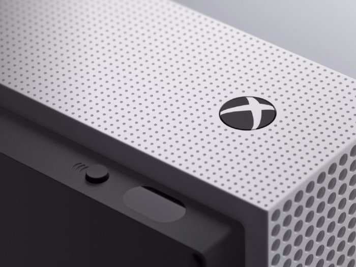 The Xbox One S won't play games in 4K, but it has a feature that's even better