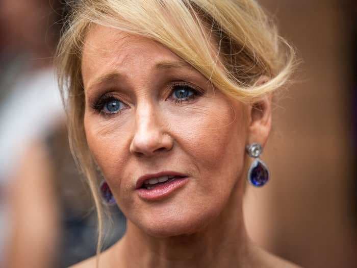 J.K. Rowling sums up what's wrong with France's burkini ban in one tweet