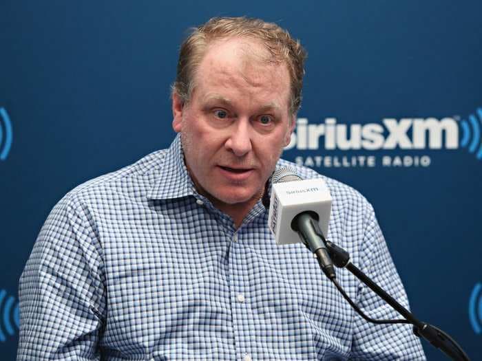 Curt Schilling shares photo on Twitter suggesting journalists be lynched, calls it 'awesome'