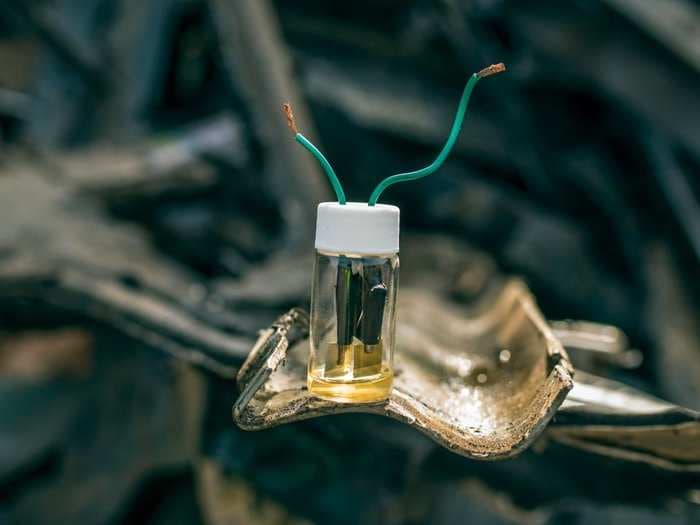 Scientists are building high-performance batteries from junkyard scrap metal