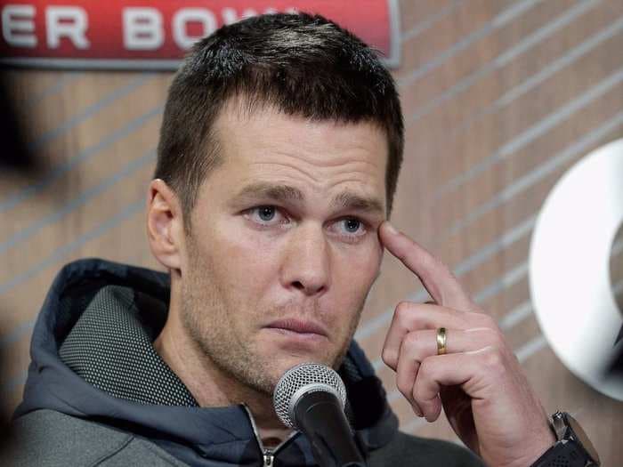 Tom Brady once again sidesteps questions about Trump, asks reporter 'what's going on in the world?'