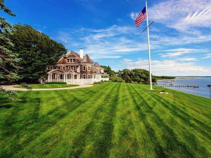 17 photos that show why wealthy homebuyers are ditching the Hamptons for this laid-back island destination