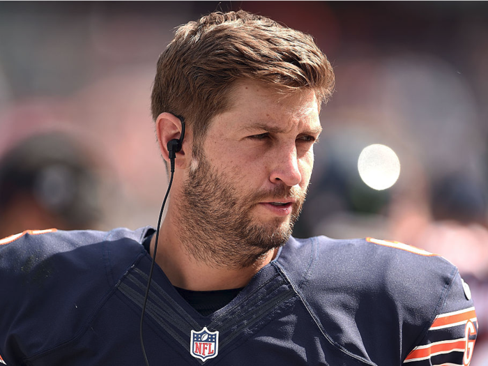 Jay Cutler will leave job as a TV analyst and sign with Miami Dolphins