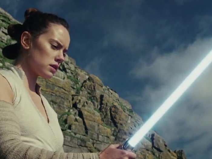 The latest 'Star Wars: The Last Jedi' trailer is here and it looks epic