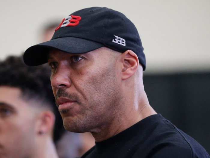 5 months after LaVar Ball said he would be hands-off with the Lakers, he is questioning their handling of Lonzo Ball