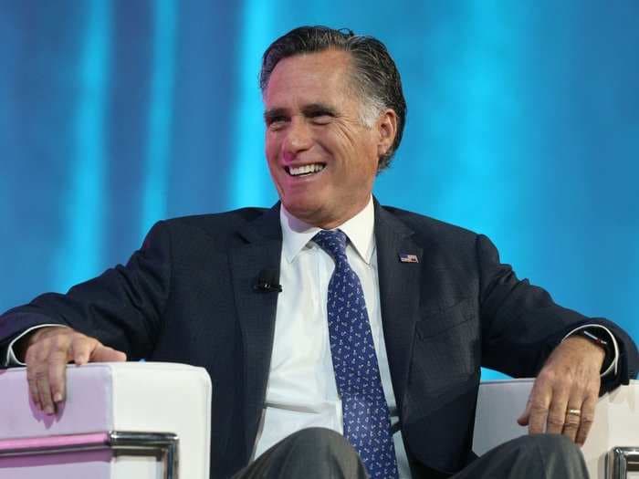 Mitt Romney formally announces run for Utah Senate seat