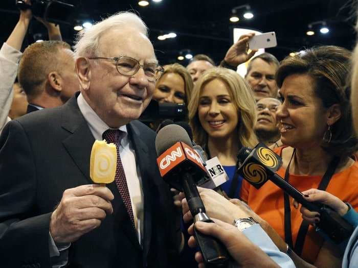 Here's how rich you'd be if you invested $1,000 in Warren Buffett back in the day
