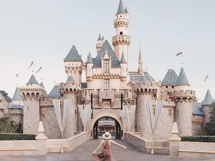 A 32-year-old Instagram star and blogger faked a trip to Disneyland to prove an important point about deception on social media