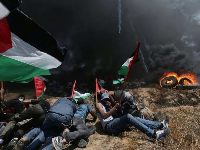 Unbelievable photos show how chaotic the protests in Gaza are over the new US embassy in Jerusalem