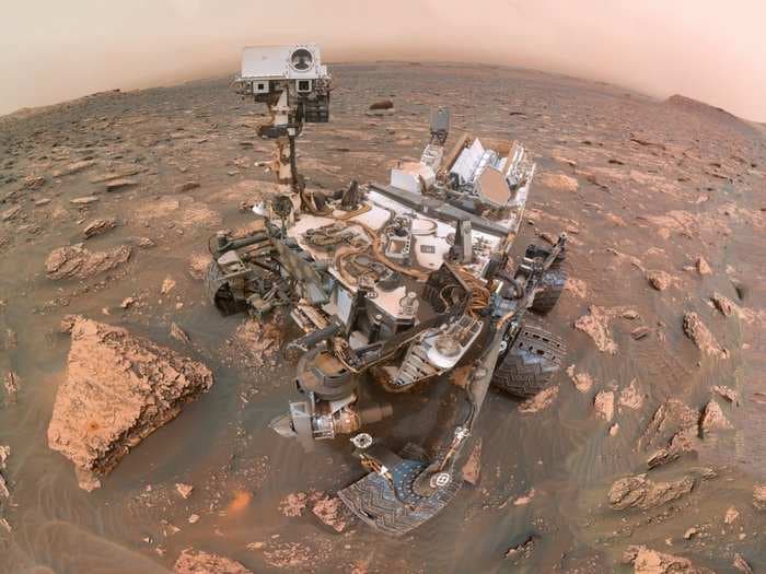 NASA's nuclear-powered Mars rover took an amazing selfie during an intense global dust storm