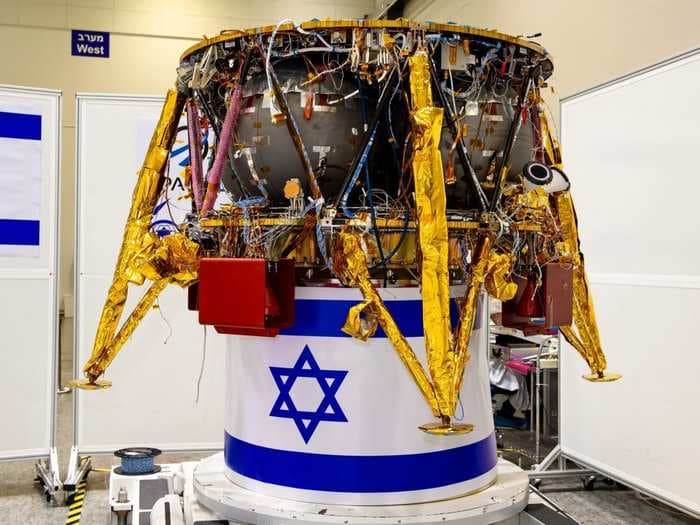 This 'Sparrow' lunar lander may soon make Israel the 4th country ever to land the moon