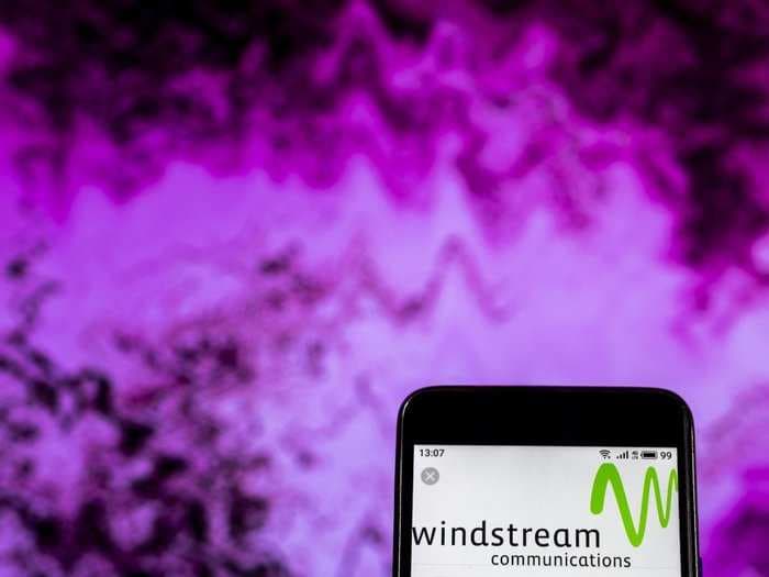 Windstream crashes after filing for bankruptcy