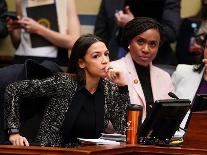 Alexandria Ocasio-Cortez slams Democratic Party leaders for 'blackballing' candidates who want to challenge sitting Democrats